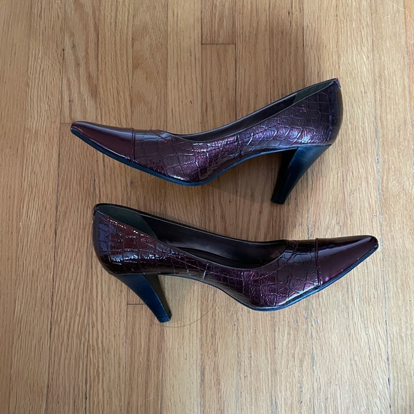 Anne Klein iflex Burgundy 3” Dress Heel.  Size 7.5 - Picture 4 of 11